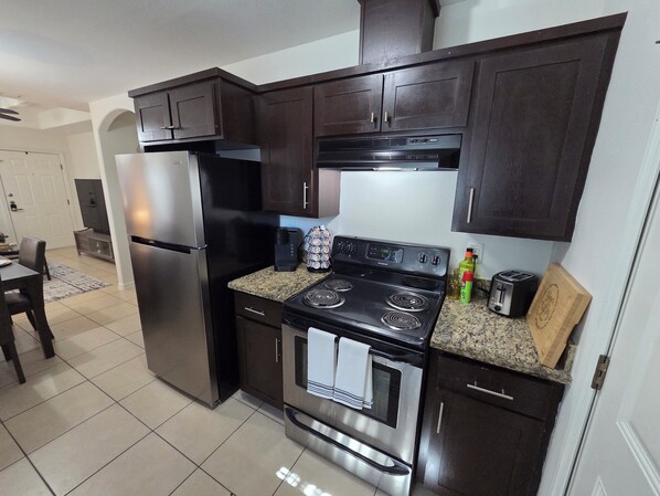 Private kitchen - Cozy Apartment near University Dr. (Edinburg)