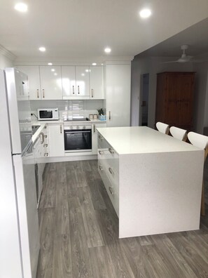 Private kitchen - Archer View - 72 Archer Steet, Emu Park (Emu Park)