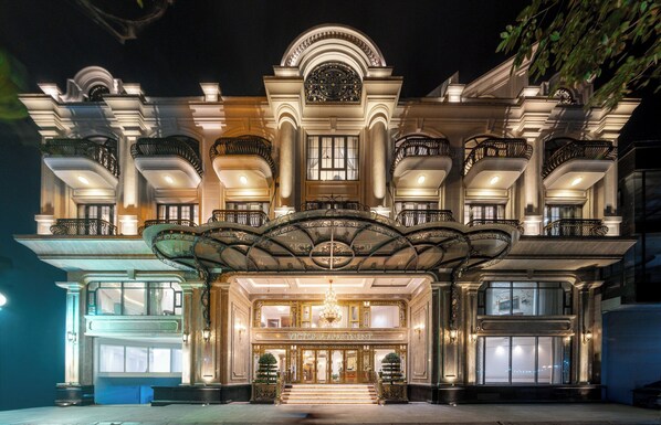 Fachada de la propiedad