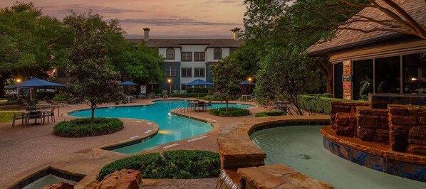 Piscina externa sazonal