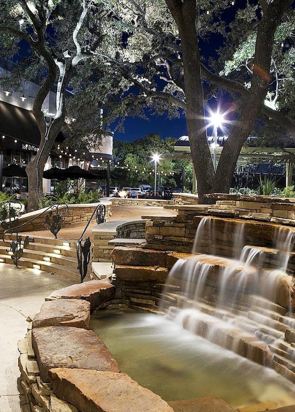 Property grounds - Furnished Apartments Next to the Domain (Austin)