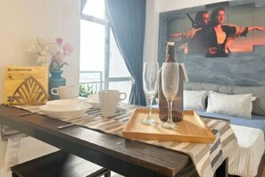 Room - ABHome [Titanic Suite] Midas Seri Alam #Mall #JB (Plentong)