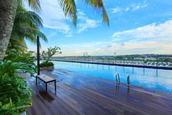 Pool - ABHome [Titanic Suite] Midas Seri Alam #Mall #JB (Plentong)