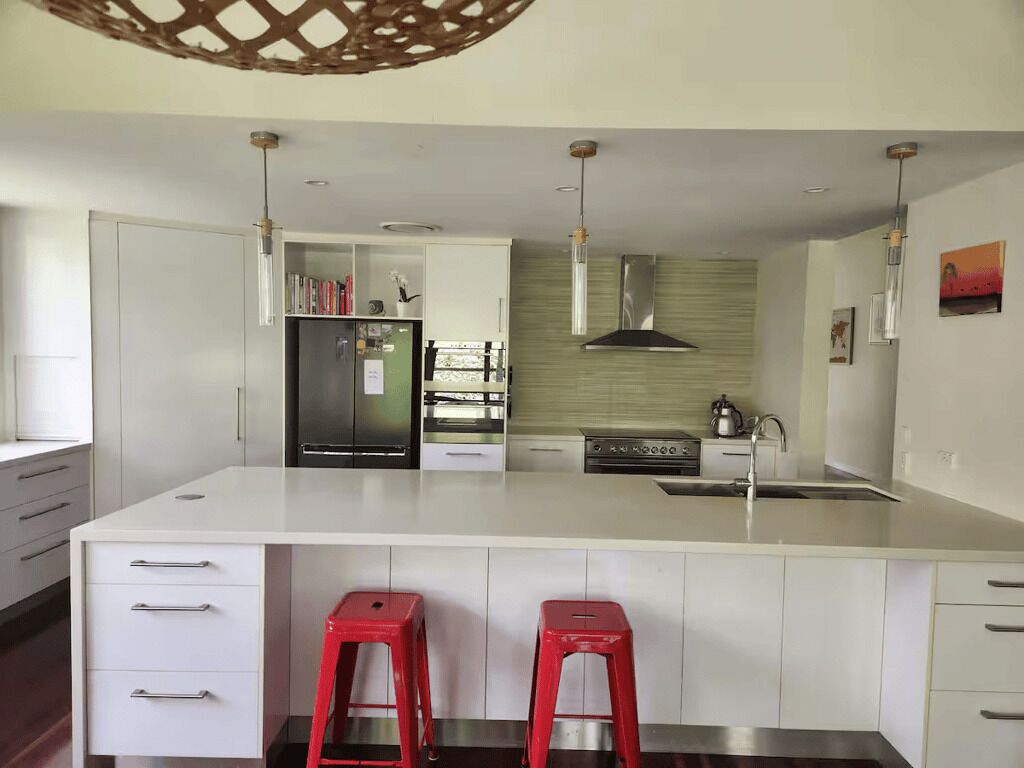 Geschirrspüler, Wasserkocher mit Kaffee-/Teezubehör