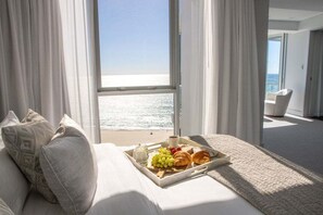3 bedrooms, iron/ironing board, WiFi, bed sheets - Reflections 1705 Sky Home (Gold Coast)