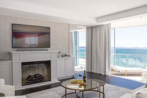 Living area - Reflections 1705 Sky Home (Gold Coast)