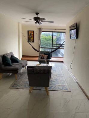 Smart TV - Comfortable and safe apartment with river view (Medellín)