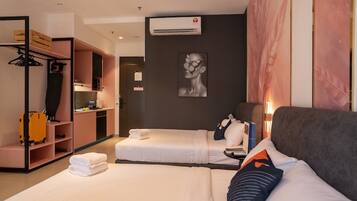 Family Studio, City View | Iron/ironing board, free WiFi