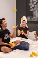 Apartemen Deluks, pemandangan kota | Setrika/meja setrika, Wi-Fi gratis, dan seprai linen