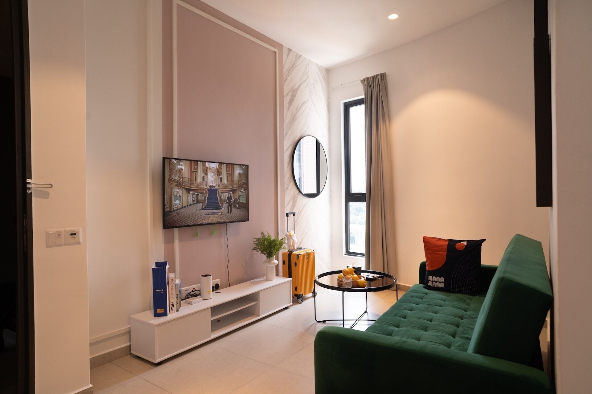 Superior Apartment, City View | Living area | 42-inch flat-screen TV with satellite channels