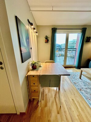 تناول الطعام