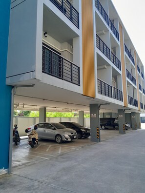 Exterior - Chanapat Hotel (Chiang Mai)