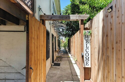 Comfy 2BR Minutes to UC Berkeley Campus, Major Hospitals with Parking