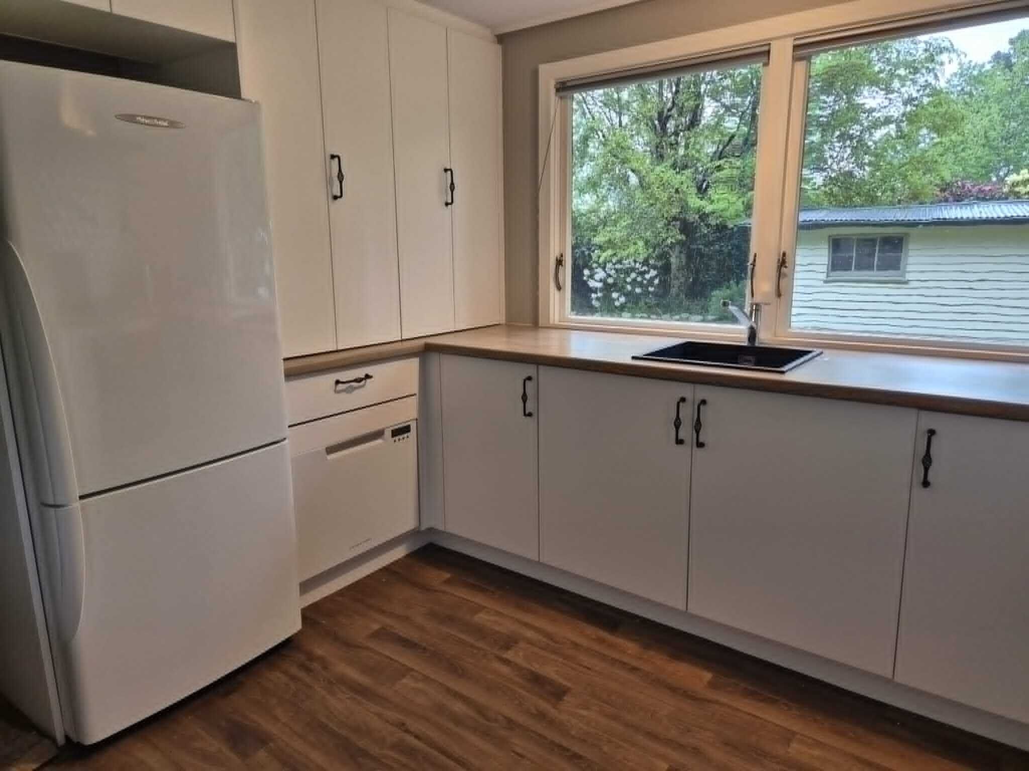 Refrigerador, horno, parrilla de estufa y lavavajillas 