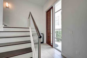 Interior - THE Q LUXURY & QUALITY MODERN SARASOTA DOWNTOWN LIFESTYLE CLOSE TO LIDO BEACH (Sarasota)