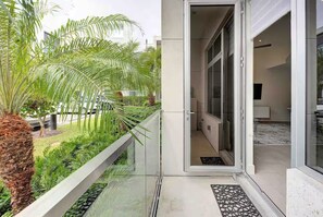 Exterior detail - THE Q LUXURY & QUALITY MODERN SARASOTA DOWNTOWN LIFESTYLE CLOSE TO LIDO BEACH (Sarasota)