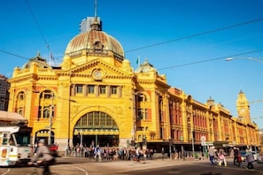 Unclassified image, 2 of 25, button - Luxury Melbourne CBD Apt in Iconic QT Hotel (Melbourne)