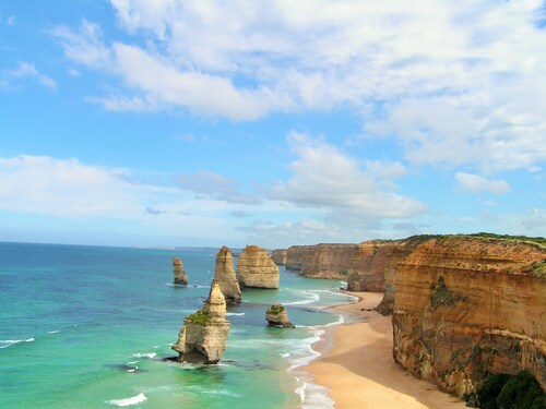 3-bedroom cabin in serene Apollo Bay with cozy vibes