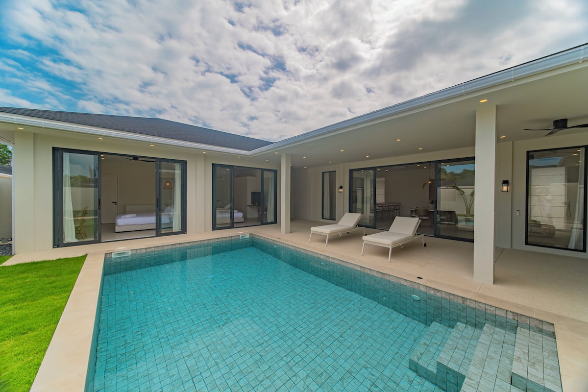 Desk, laptop workspace, blackout drapes, soundproofing