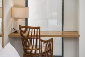 高級別墅 | 書桌、筆電工作空間、遮光布/窗簾、隔音