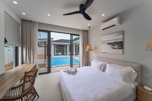 Desk, laptop workspace, blackout curtains, soundproofing - Valentine Village (Koh Samui)