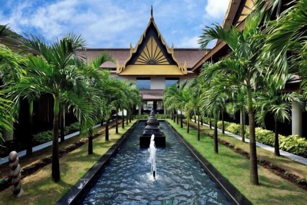 المنشأة من الداخل