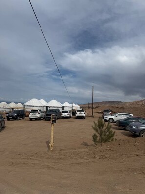 Free self parking - Oimo Tash Yurt Camp (Kaji-Say)