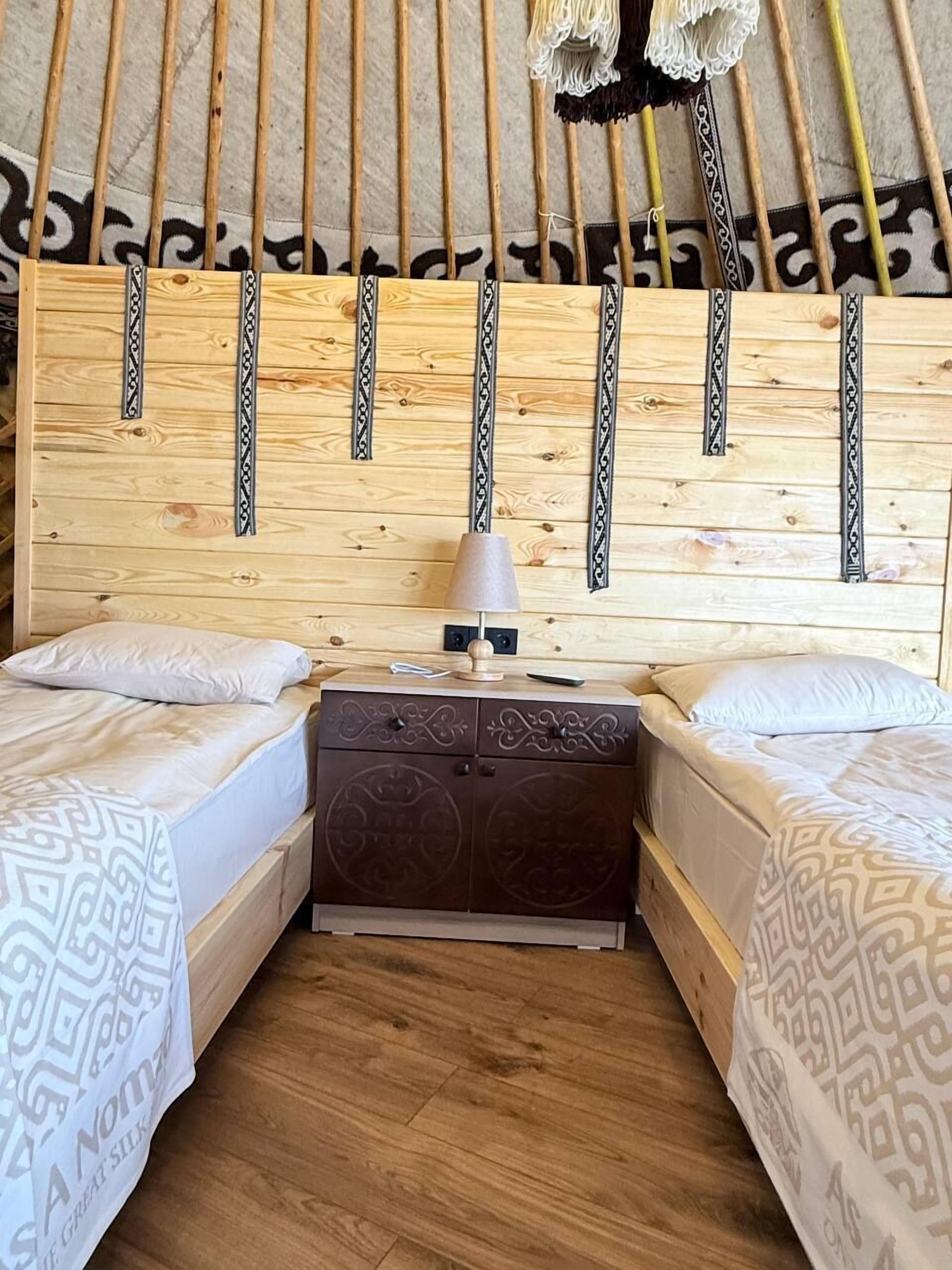Panoramic Twin Room, Lanai, Lake View | Soundproofing, free WiFi