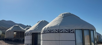 Oimo Tash Yurt Camp