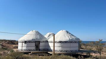 Panoramic Twin Room, Lanai, Lake View | Terrace/patio