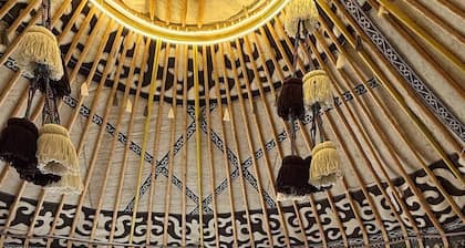 Oimo Tash Yurt Camp