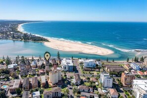 Beach - Coastal Minimalist Retreat Steps from the Water (The Entrance)