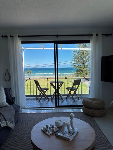 Ocean View Apartment in Mermaid Beach