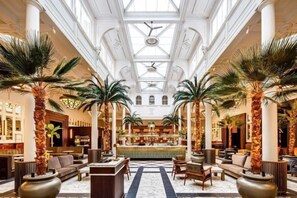 Lobby lounge - The Municipal Hotel & Spa Liverpool - MGallery Collection (Liverpool)