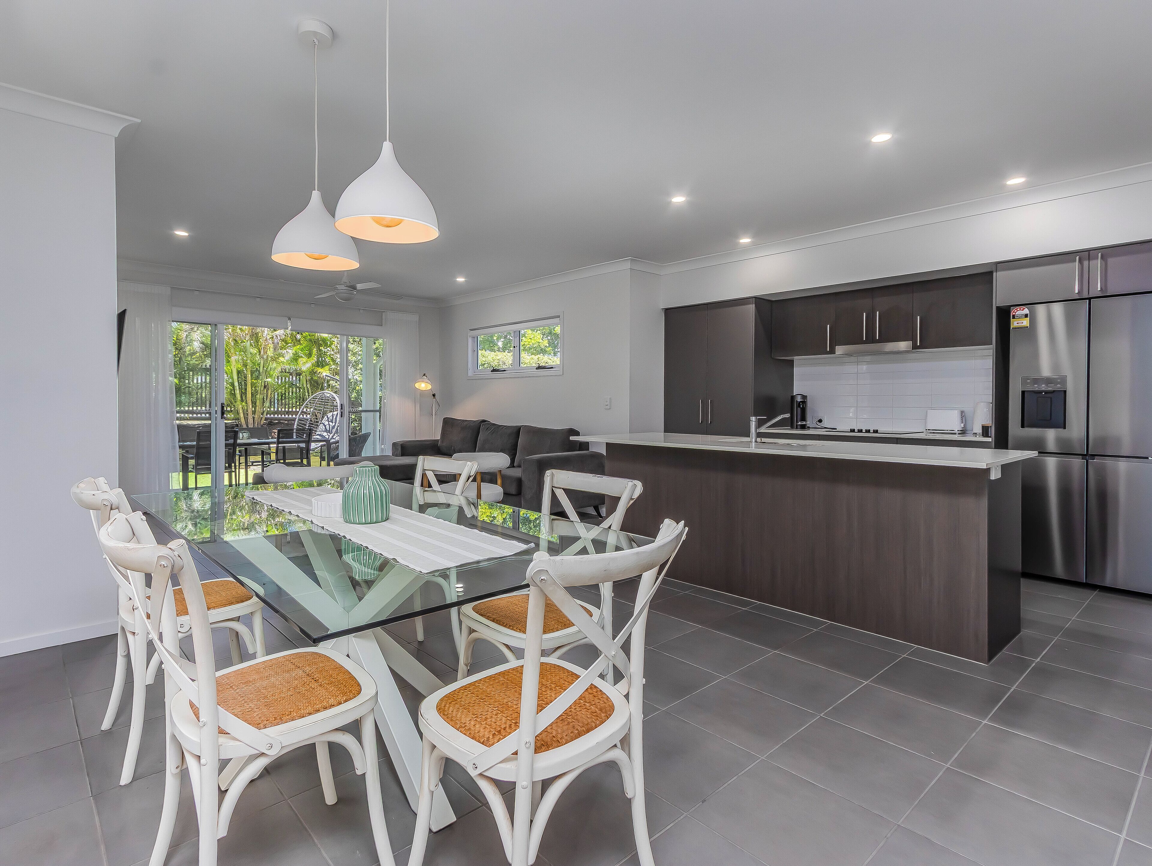 Apartment, 3 Bedrooms, Patio | Dining room