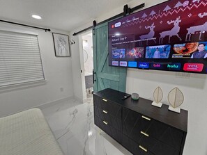 Interior - Funky Remodeled Otown Bungalow Sleeps 8 (Winter Park)