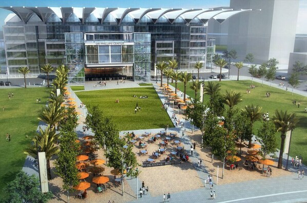 Exterior - Funky Remodeled Otown Bungalow Sleeps 8 (Winter Park)