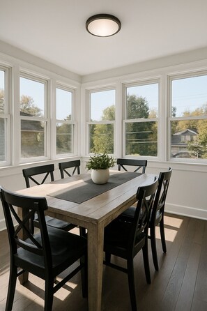 Dining - Spacious Family Loft with Dining, Game Room, Near NYC, Sleeps 14 (Leonia)