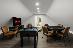 Game room - Spacious Family Loft with Dining, Game Room, Near NYC, Sleeps 14 (Leonia)