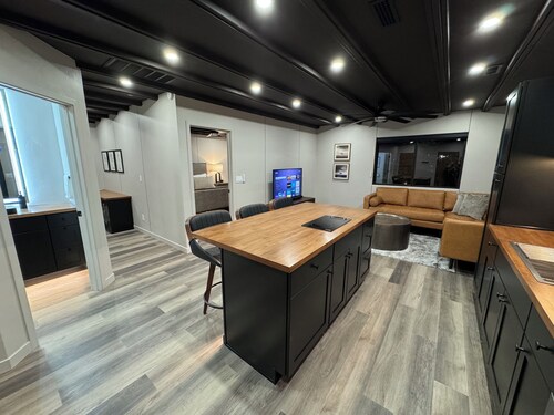 Modern Loft w/ Red Rock Views - Downtown St George