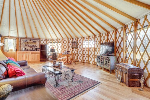 Glamping w/Mountain Views! Newport Yurt Retreat!