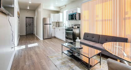 Extended Stays Welcome - Close to Univ. of Chicago