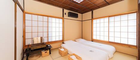 In-room safe, free WiFi