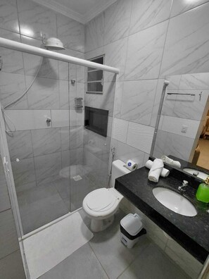Deluxe Suite, 1 Double Bed, Non Smoking | Bathroom - Hotel Plaza (Cruzeta)