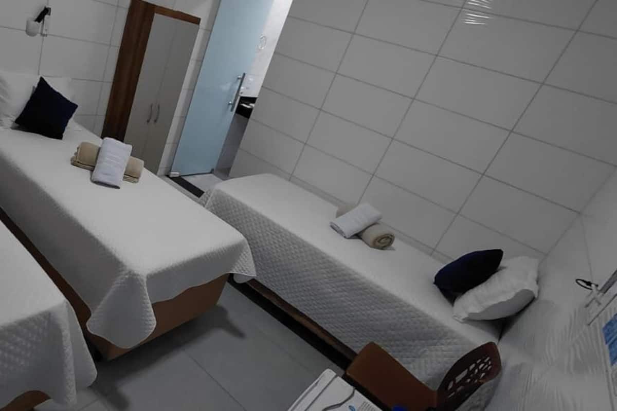 Standard Triple Room | Desk, laptop workspace, free WiFi