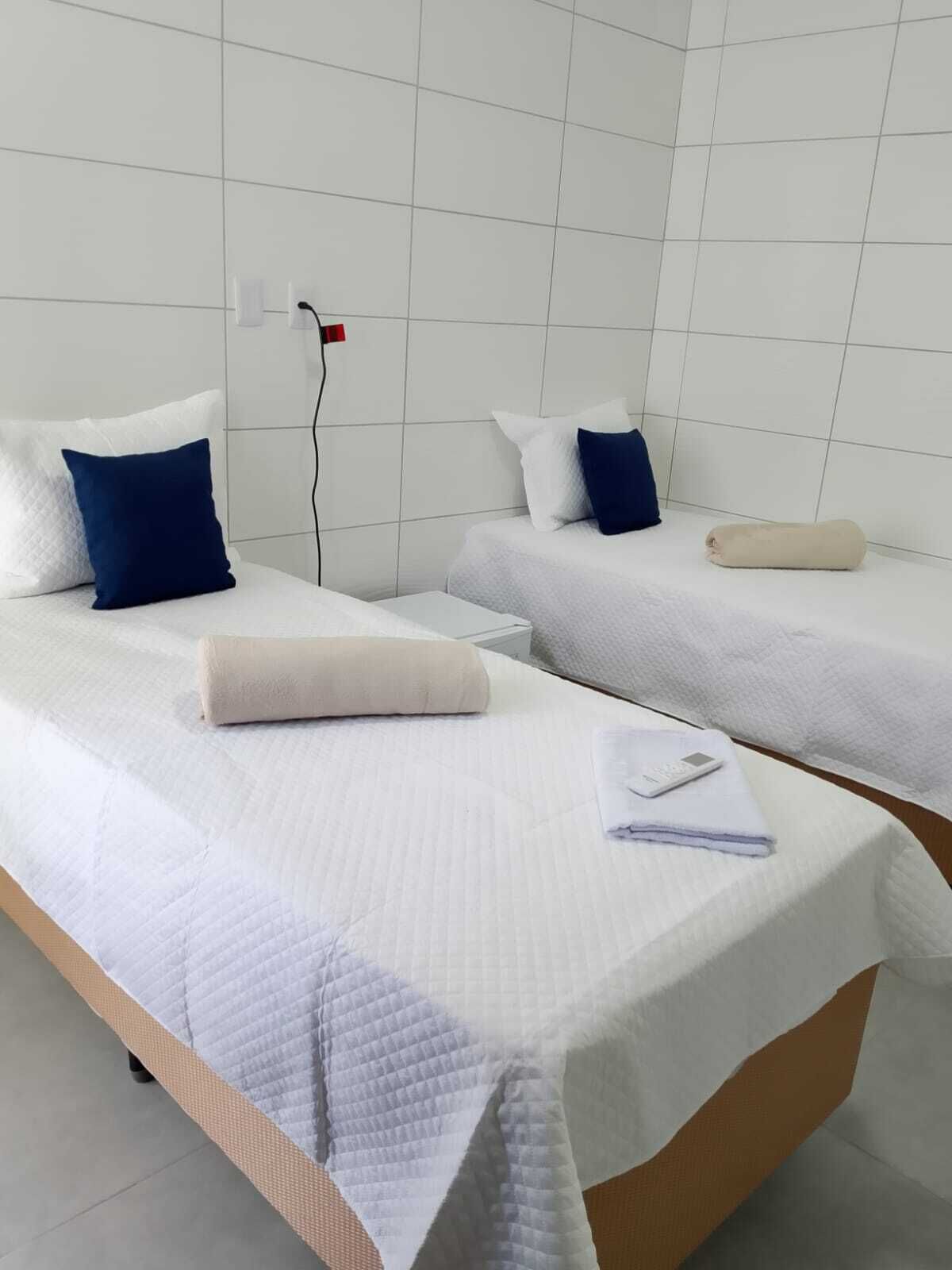 Quarto duplo standard | Wi-Fi de cortesia, roupa de cama