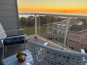 Terrace/patio - Hill top Oceanside Escape--30+days minimum! (Tillamook)