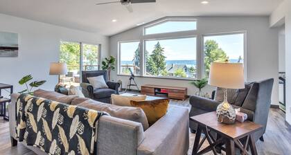 Charming Greenbank 3-BR, 5 Beds, Ocean & Mountain Views with AC, WiFi, Hot Tub