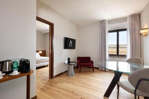 Suite | Living area | 32-inch TV with satellite channels - Antum Hotel (Benevento)