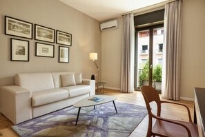 TV - Antum Hotel (Benevento)